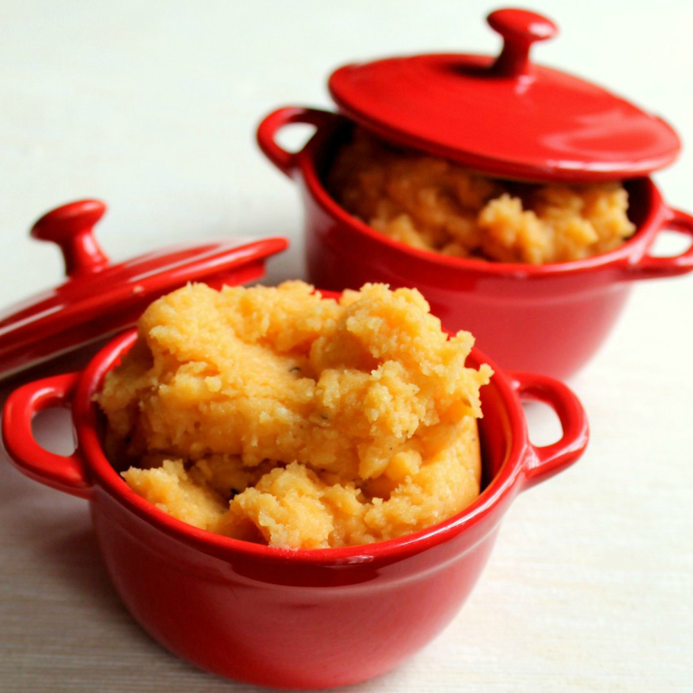 These smoky, garlicky, cheesy mashed potatoes are irresistible! Smoked paprika and potatoes are a perfect pair, and in this recipe they make the most incredibly flavorful mash. Let this dish steal the show at your dinner table!