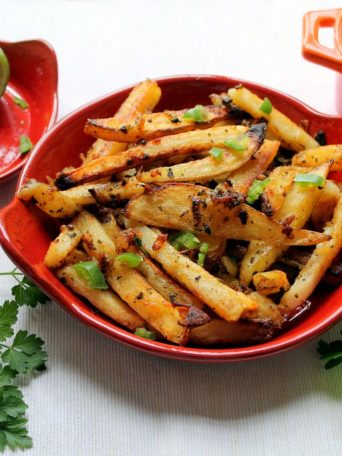 batata harra fries with eggplant dip