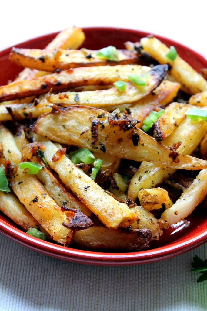 batata harra fries with eggplant dip