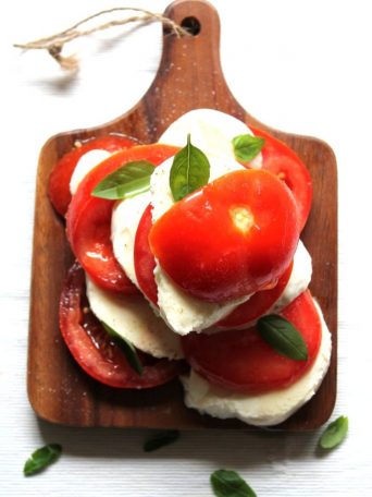 A fresg caprese salad drizzled with smoked olive oil. YUM.
