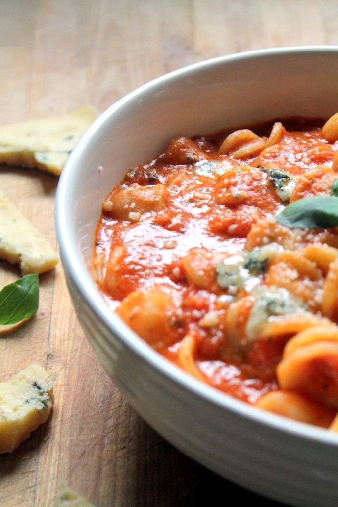 A decadent twist on the classic pasta alla vodka sauce. Vodka sauce is usually served with penne but I loved it with orecchiette. The smooth, rich tomato sauce is laced with vodka, cream and two different cheeses so it's perfect if you're looking for something comforting and indulgent. It can be made spicy or mild. A vegetarian pasta lover's dream!