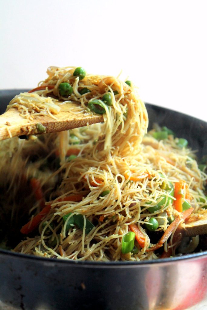 singapore style noodles with paneer