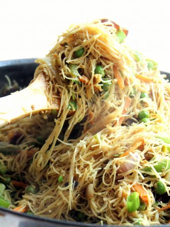 singapore style noodles with paneer