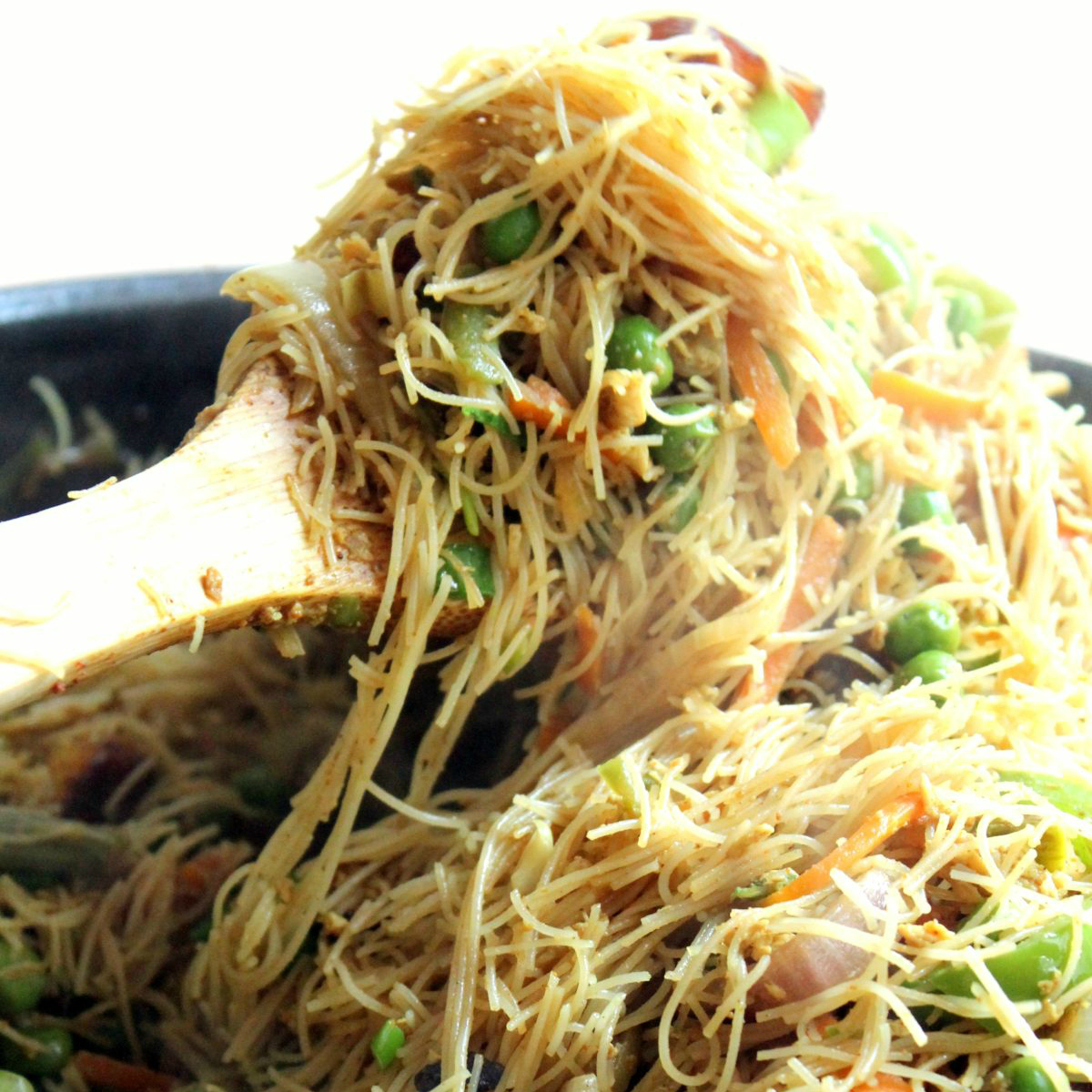 Vegetarian Singapore Noodles with Paneer