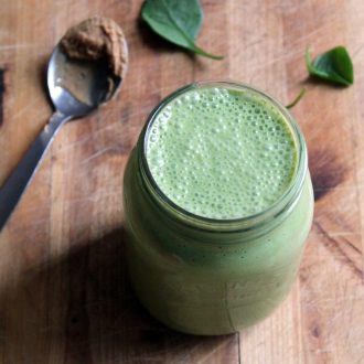 This gentle smoothie is the perfect breakfast for non-morning people who find it difficult to eat first thing in the morning. It has everything you need from a breakfast while being easy on the tummy.
