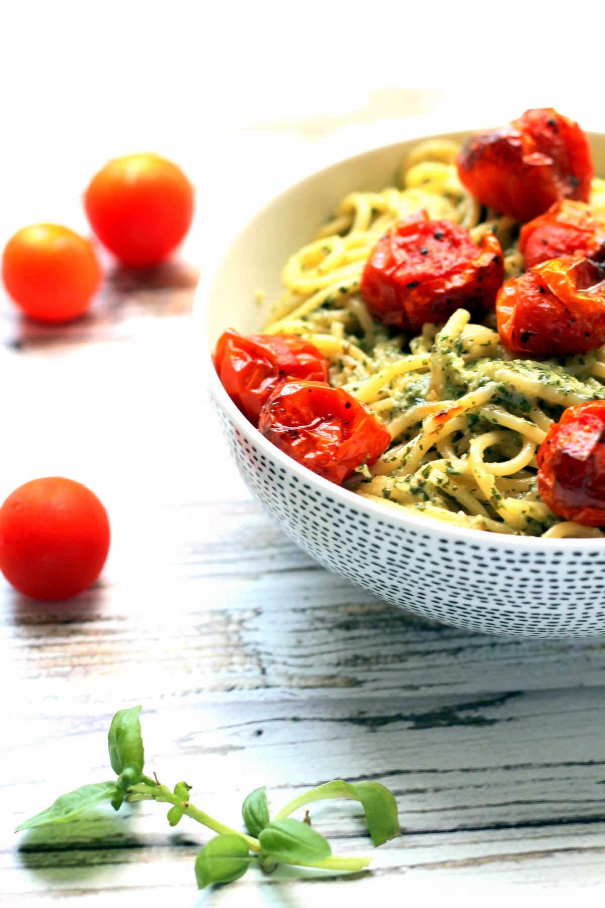 Roasted Garlic Pesto Spaghetti with Blistered Cherry Tomatoes Happy