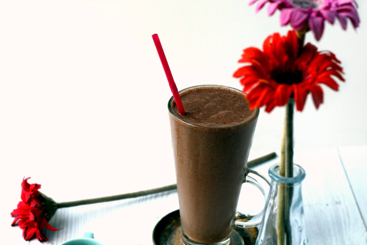 A healthy, energizing breakfast smoothie.