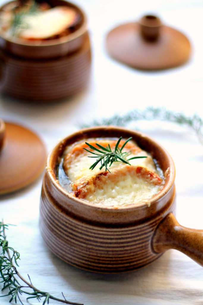 Two secrets give this vegetarian french onion soup recipe all of the flavor and umami of the original! Running the onions through a spiralizer makes this incredibly quick to prepare, won't sting your eyes, and gives the onions an even finish. Winning!