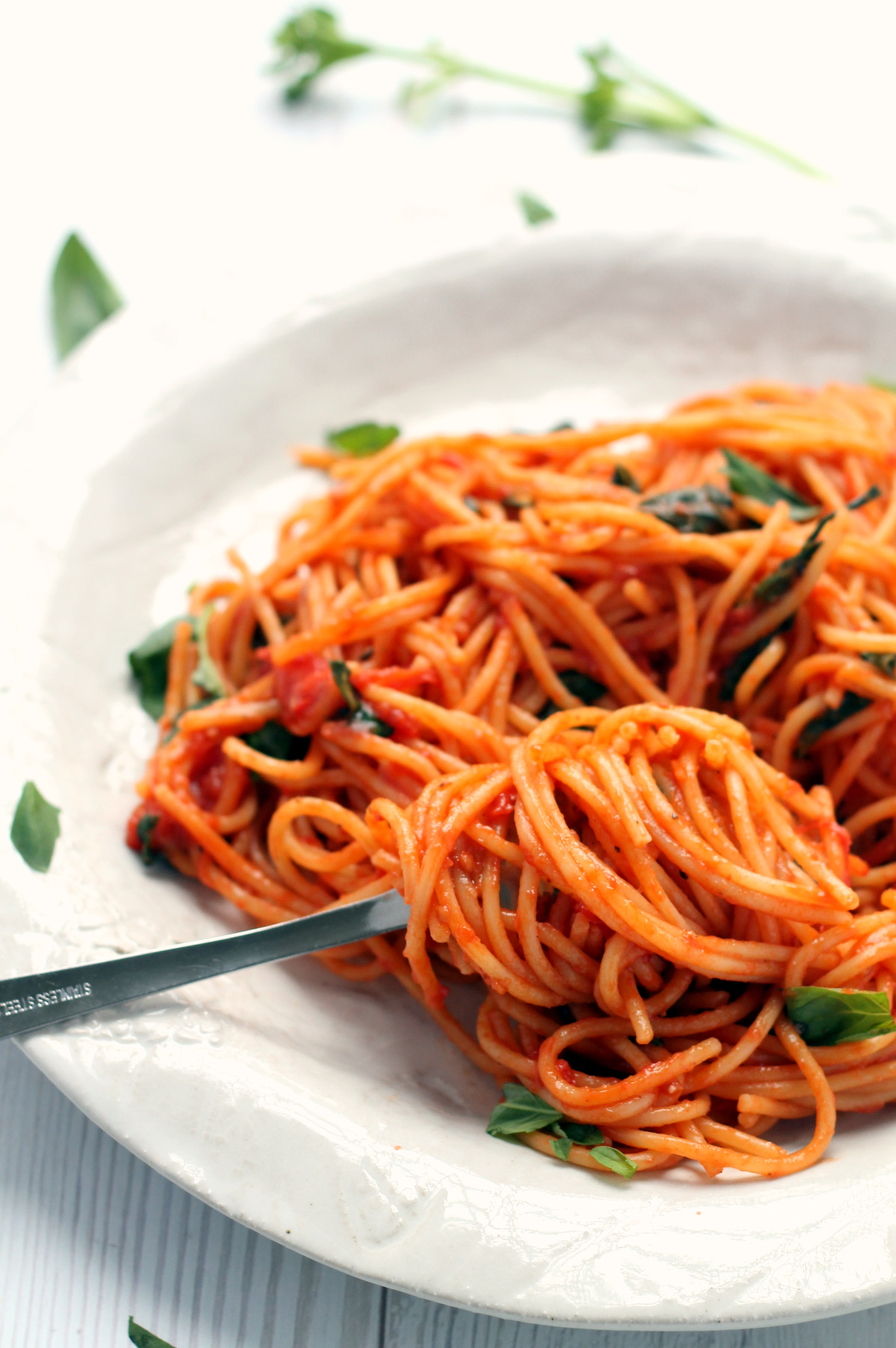 One Pot Cherry Tomato & Garlic Butter Spaghetti Happy Veggie Kitchen
