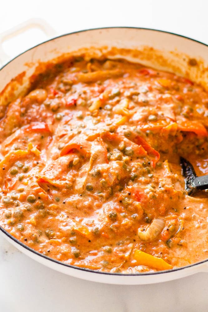 Roasted Pepper & Feta Curry - Happy Veggie Kitchen