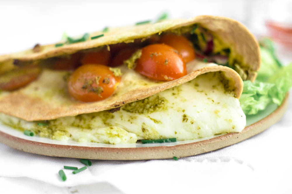 Air Fryer Wraps with Mozzarella & Pesto (Tik Tok Style) Happy Veggie