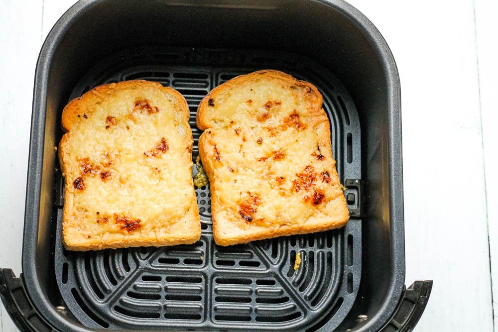 How to Make Toast in Air Fryer - Ninja Foodi Toast