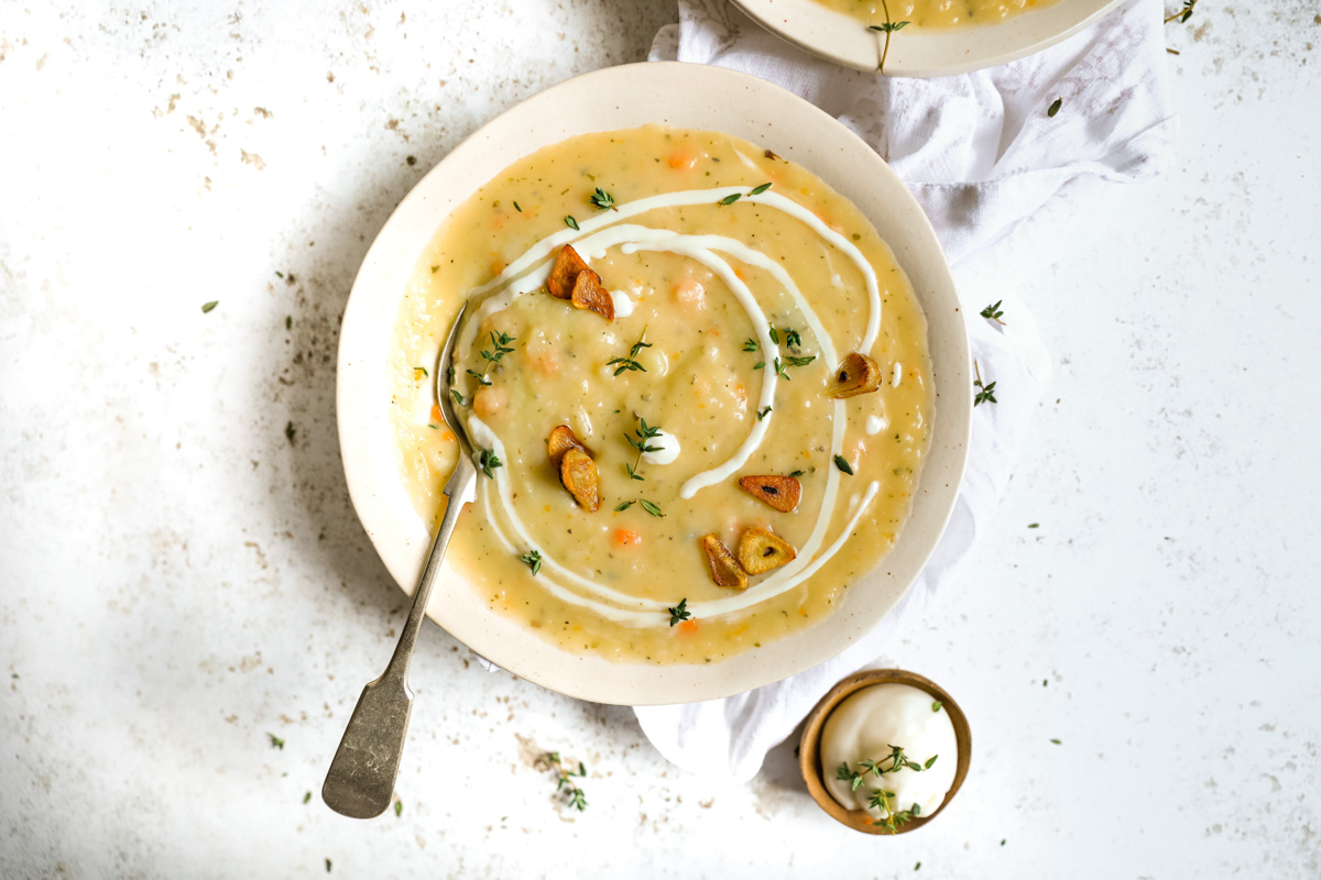 The Best Vegetarian Potato Soup-image
