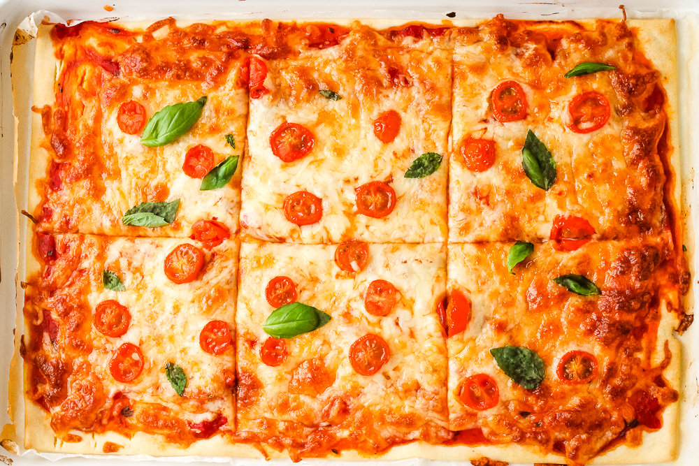 Pie Crust Pizza (with Shortcrust Pastry) Happy Veggie Kitchen