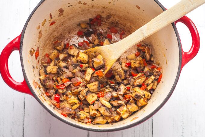 Spaghetti Sauce Made With Fresh Tomatoes - Happy Veggie Kitchen